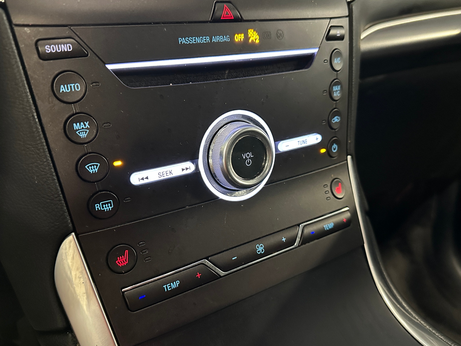 Thumbnail: 2019 Ford Edge - 3