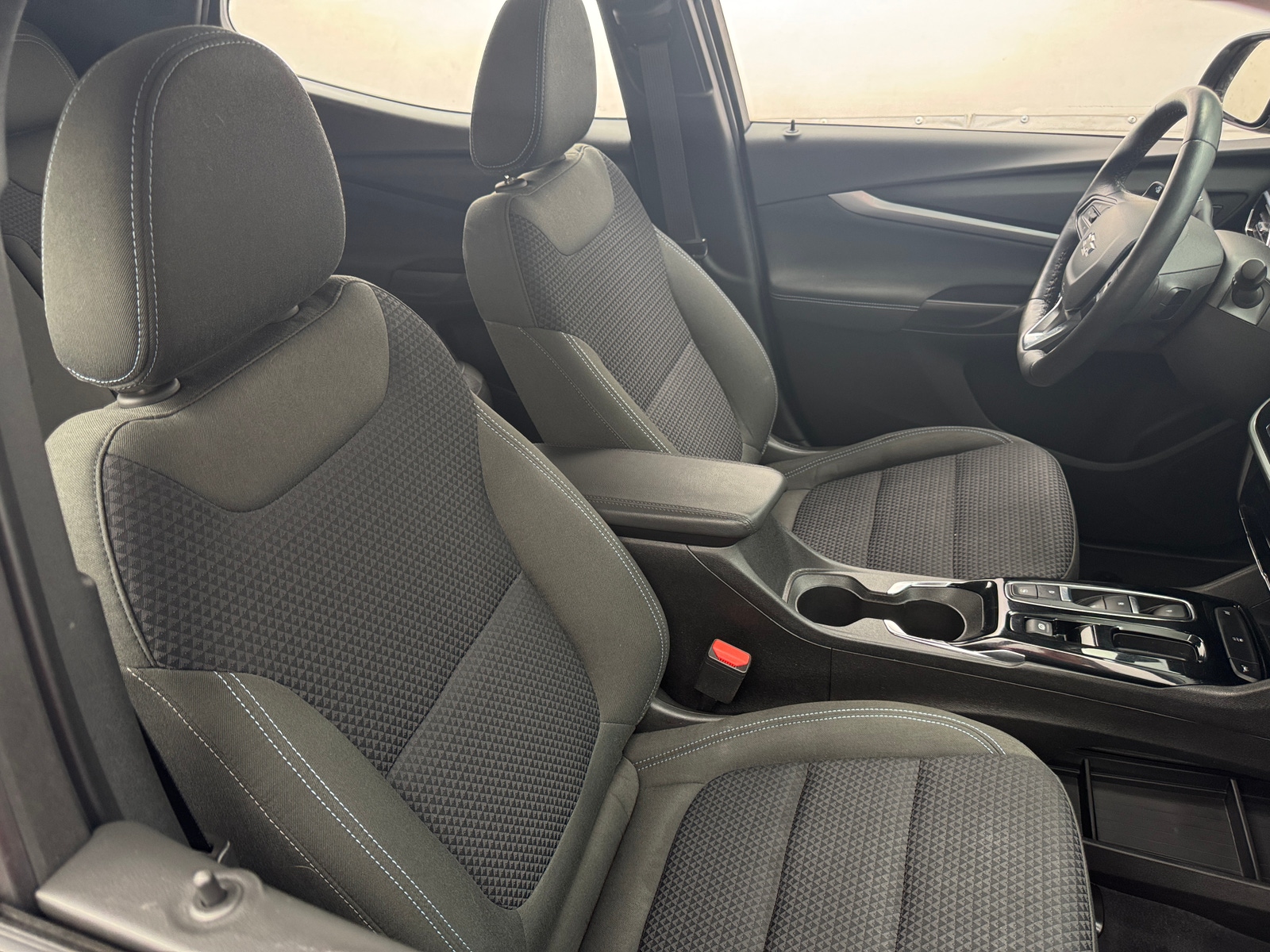 Thumbnail: 2023 Chevrolet Bolt EUV - 2