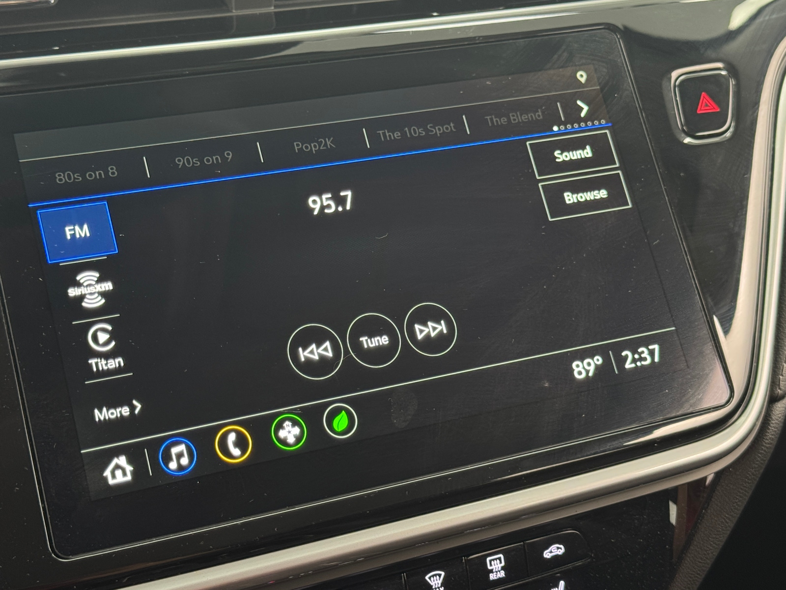 Thumbnail: 2023 Chevrolet Bolt EUV - 4