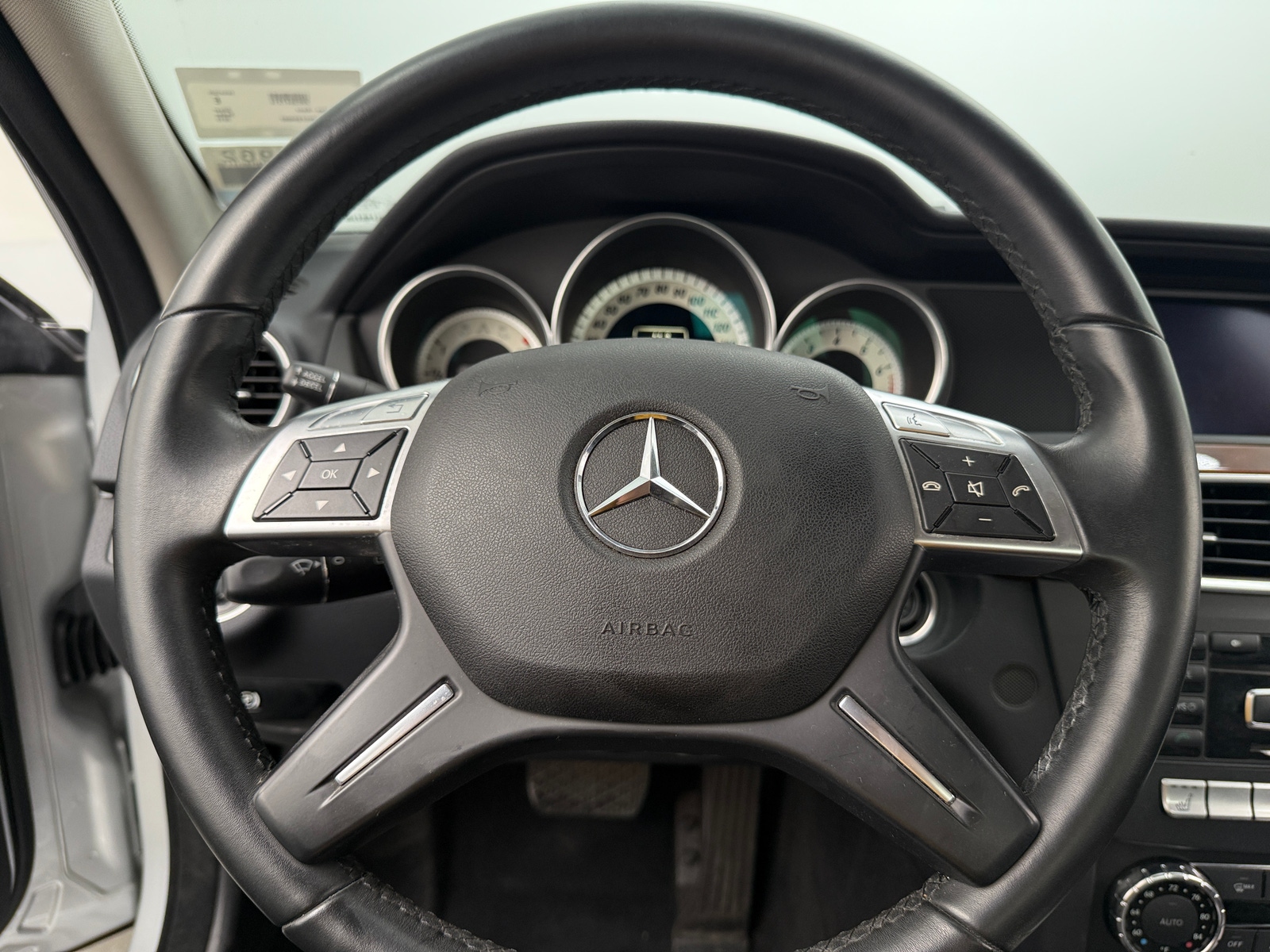 Thumbnail: 2012 Mercedes-Benz C-Class - 4