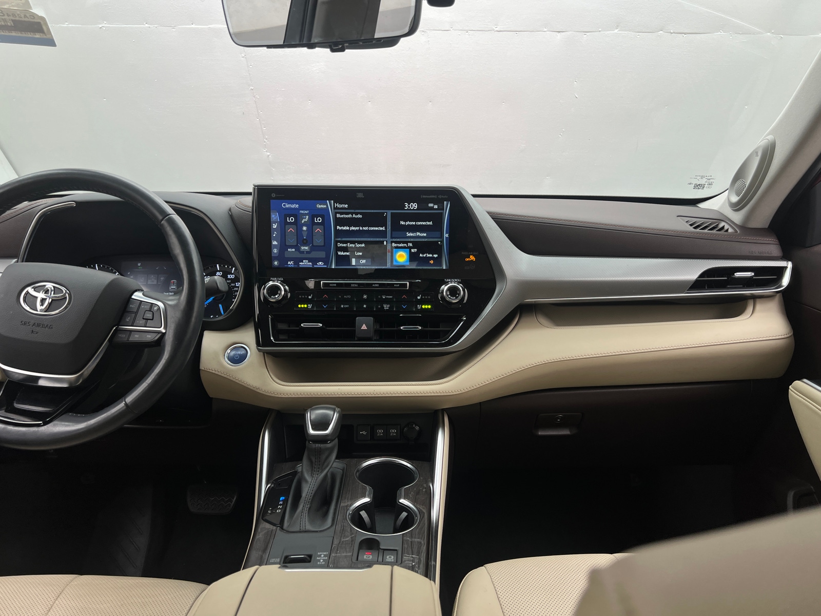 Thumbnail: 2021 Toyota Highlander - 2