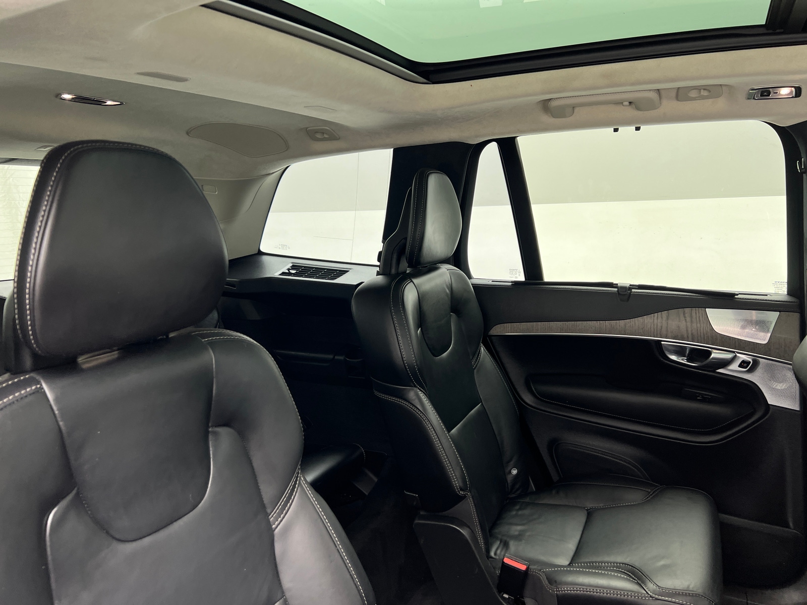 Thumbnail: 2022 Volvo XC90 - 5
