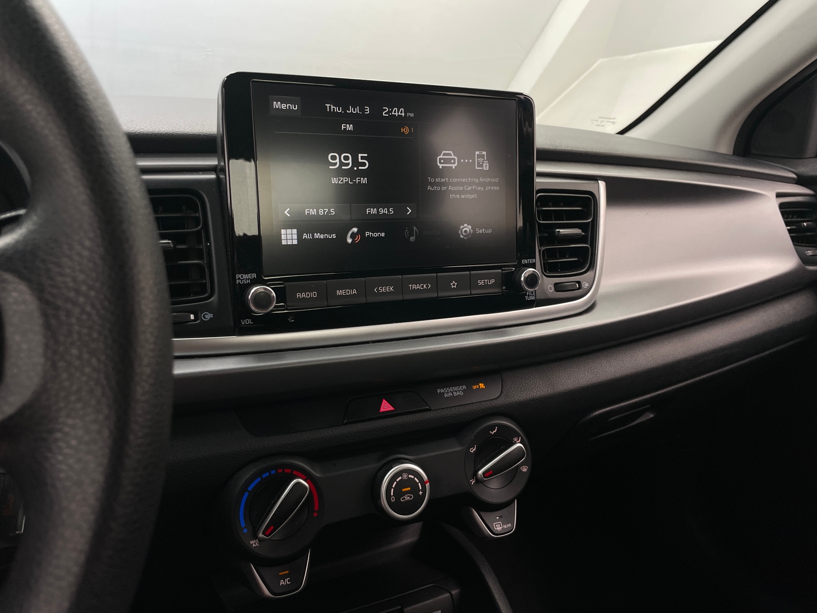 Thumbnail: 2021 Kia Rio - 4