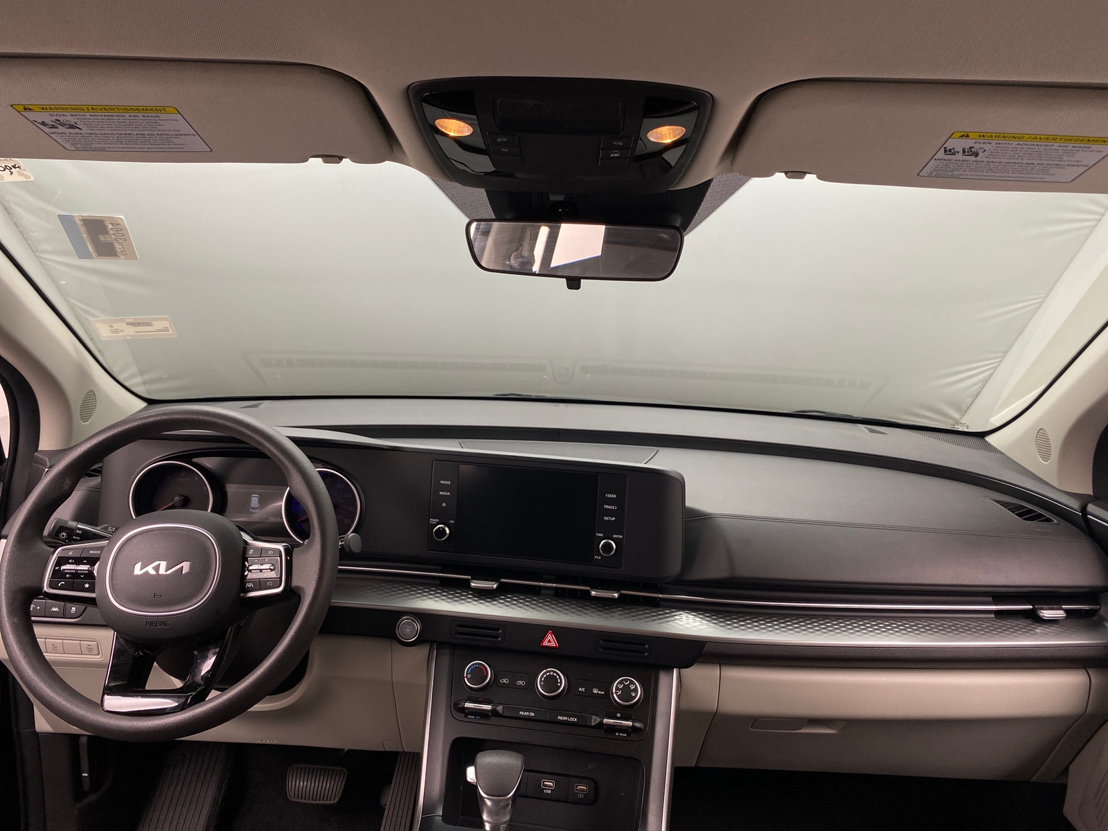 Thumbnail: 2024 Kia Carnival - 3