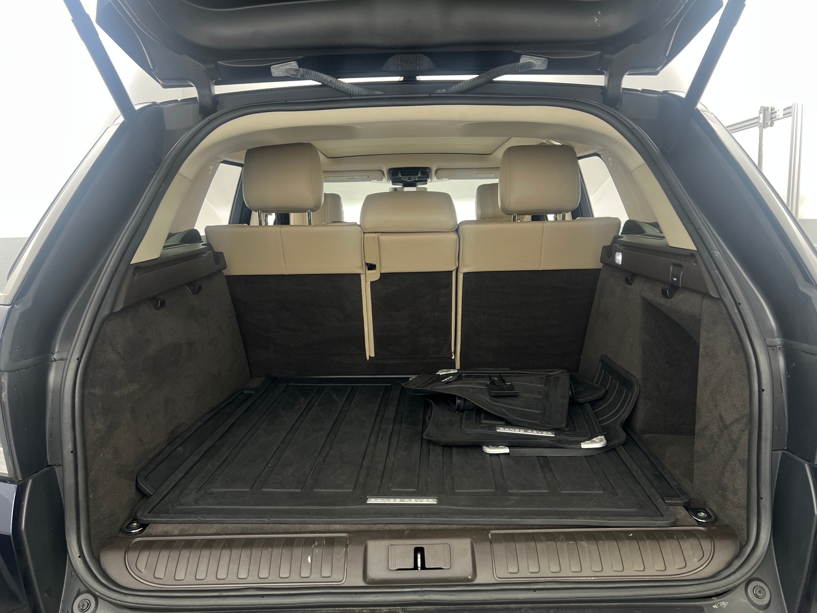 Thumbnail: 2017 Land Rover Range Rover Sport - 6
