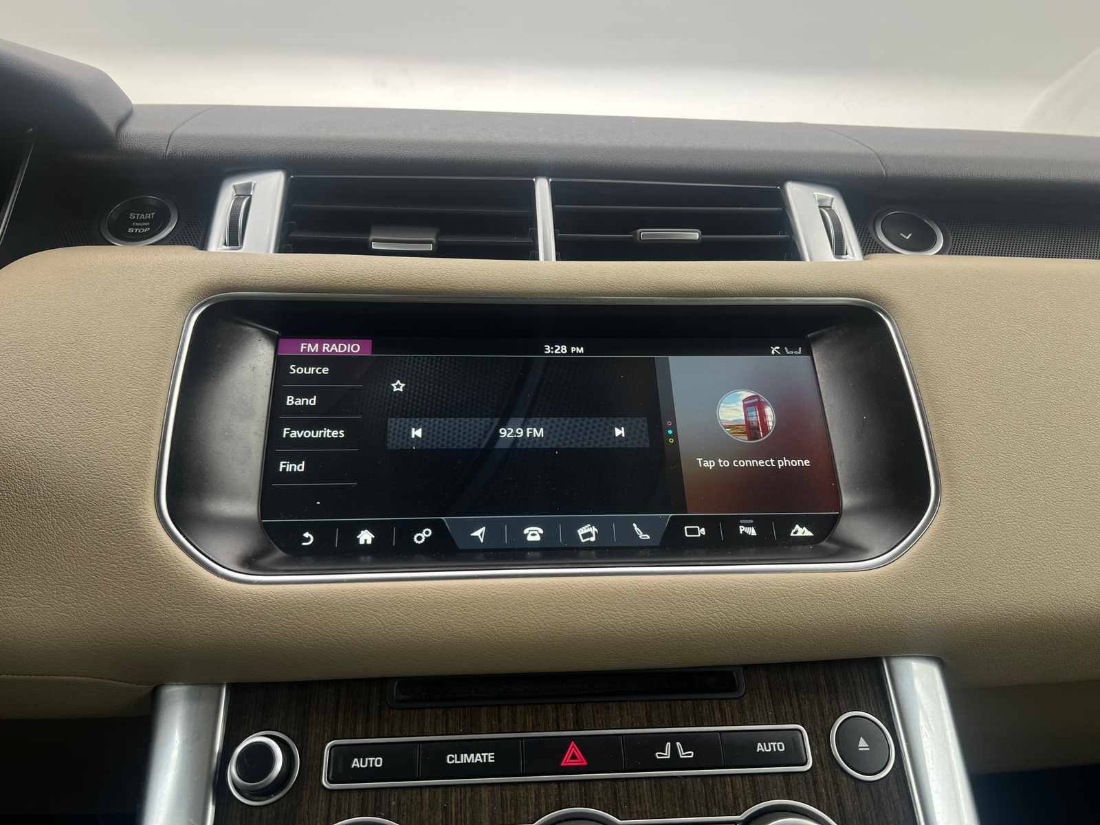 Thumbnail: 2017 Land Rover Range Rover Sport - 3