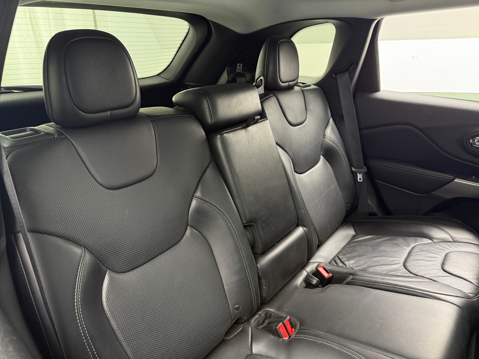Thumbnail: 2019 Jeep Cherokee - 5