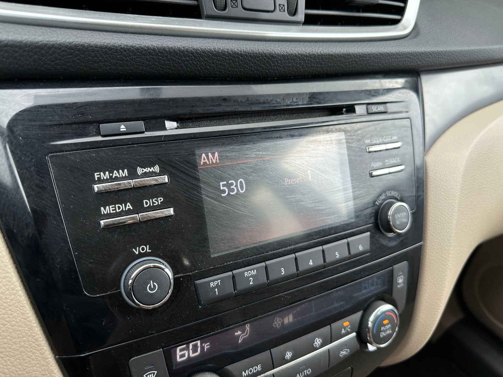 Thumbnail: 2016 Nissan Rogue - 4