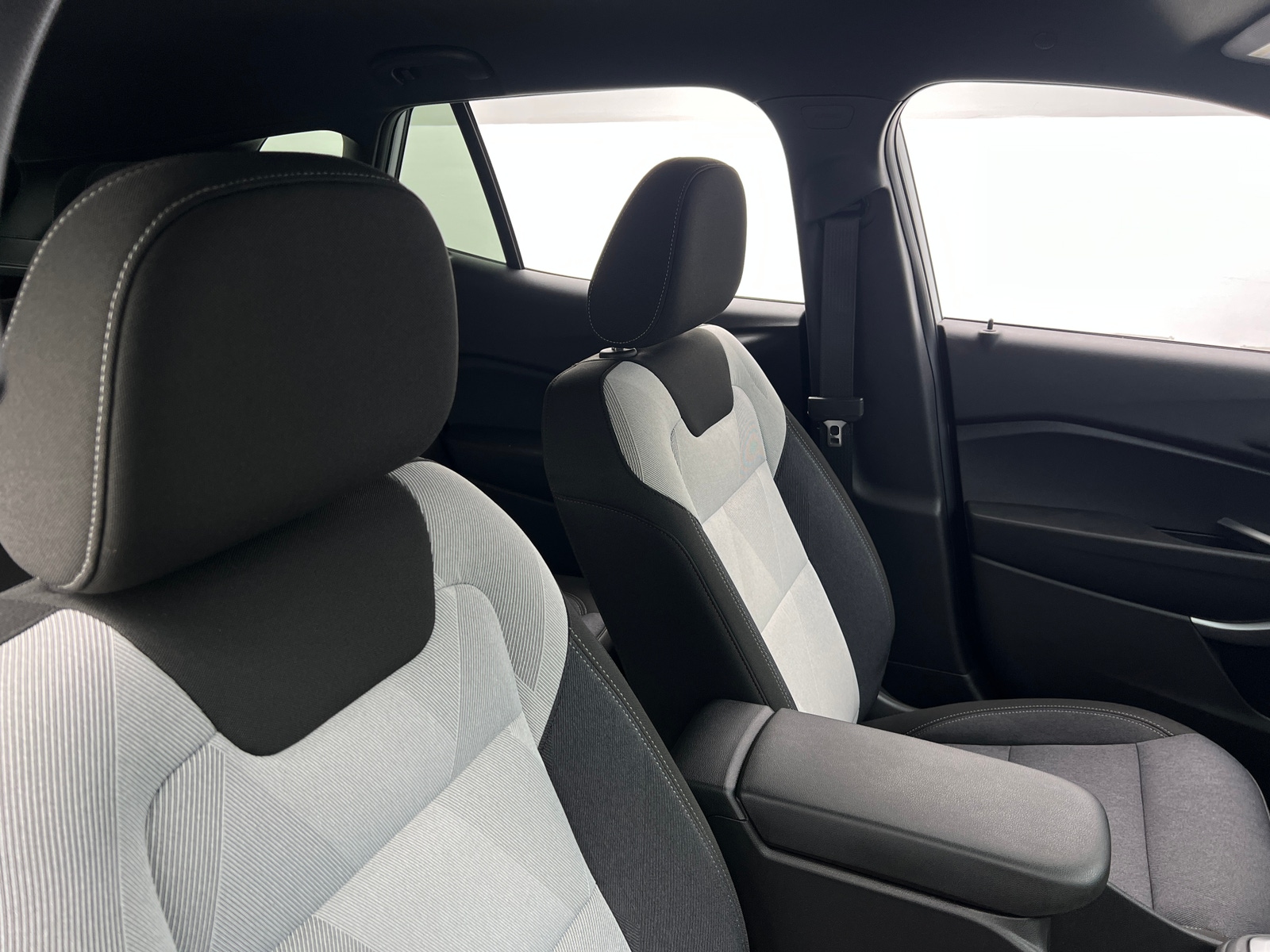 Thumbnail: 2025 Chevrolet Trax - 2