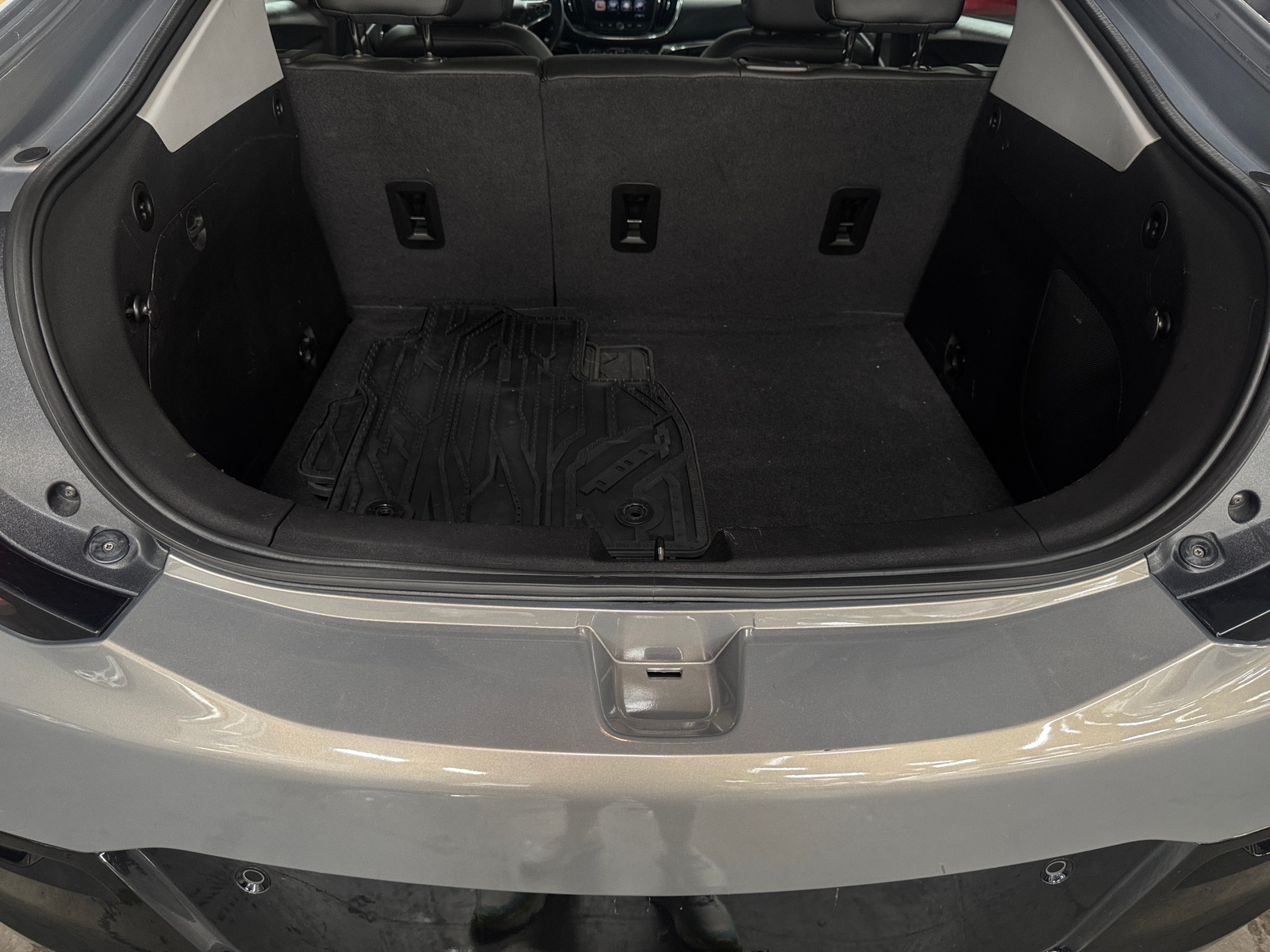 Thumbnail: 2017 Chevrolet Volt - 6