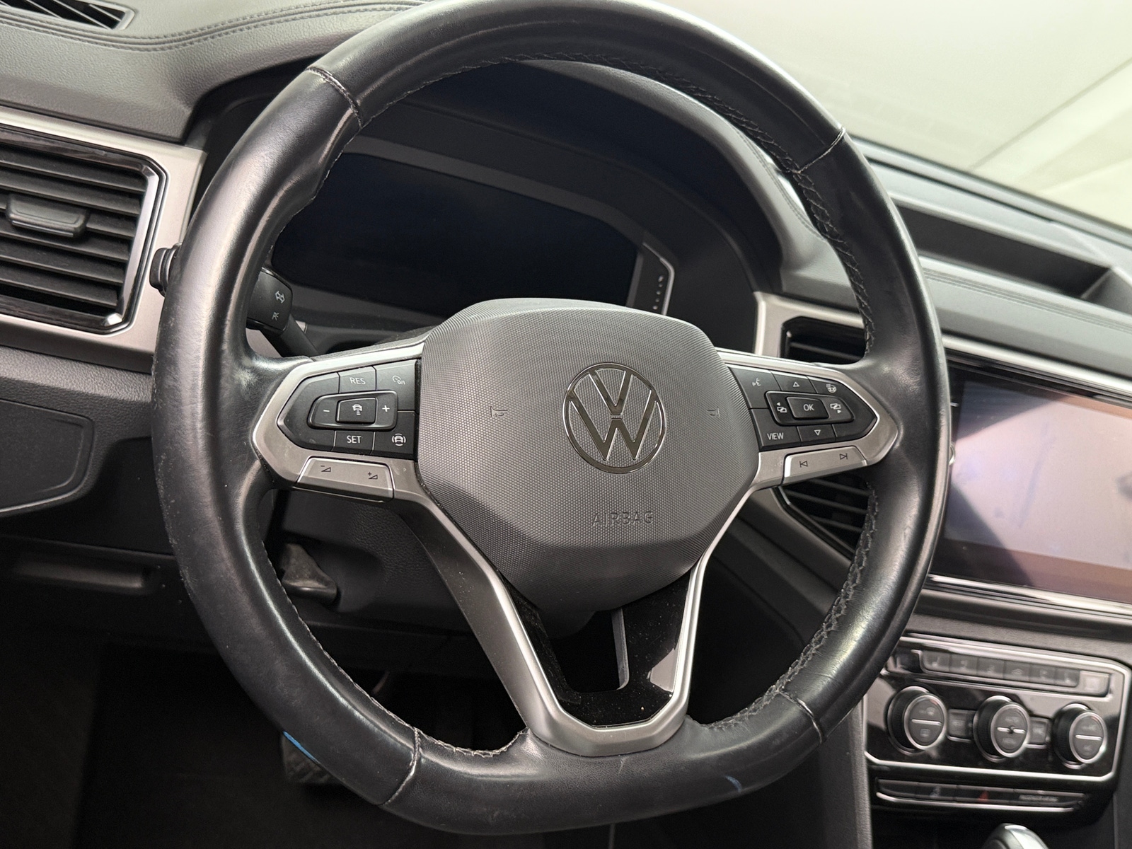 Thumbnail: 2021 Volkswagen Atlas - 4