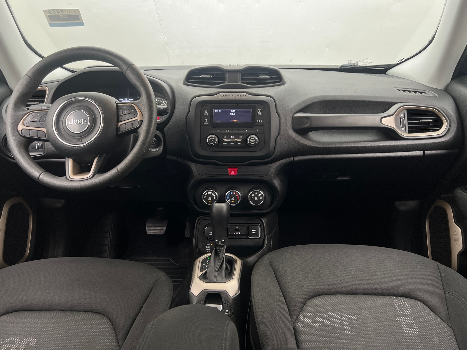 Thumbnail: 2017 Jeep Renegade - 3