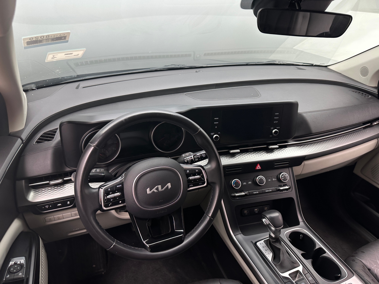 Thumbnail: 2022 Kia Carnival - 3