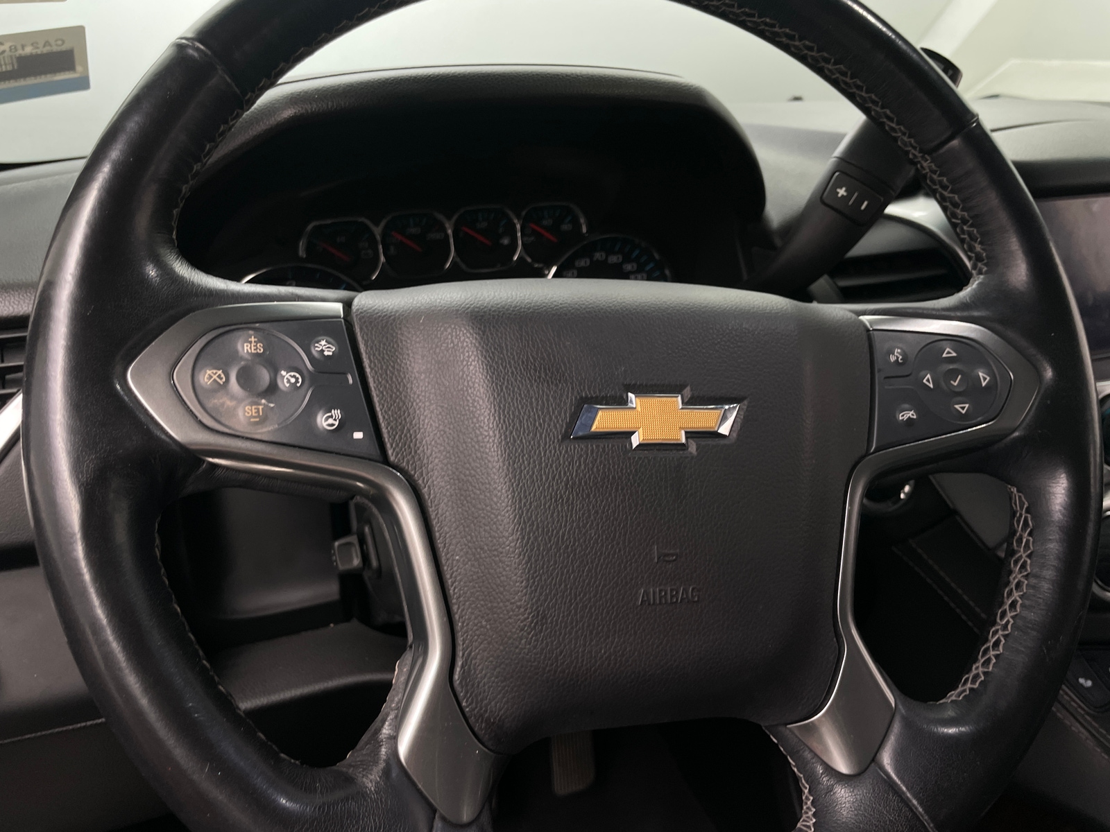 Thumbnail: 2019 Chevrolet Suburban - 4