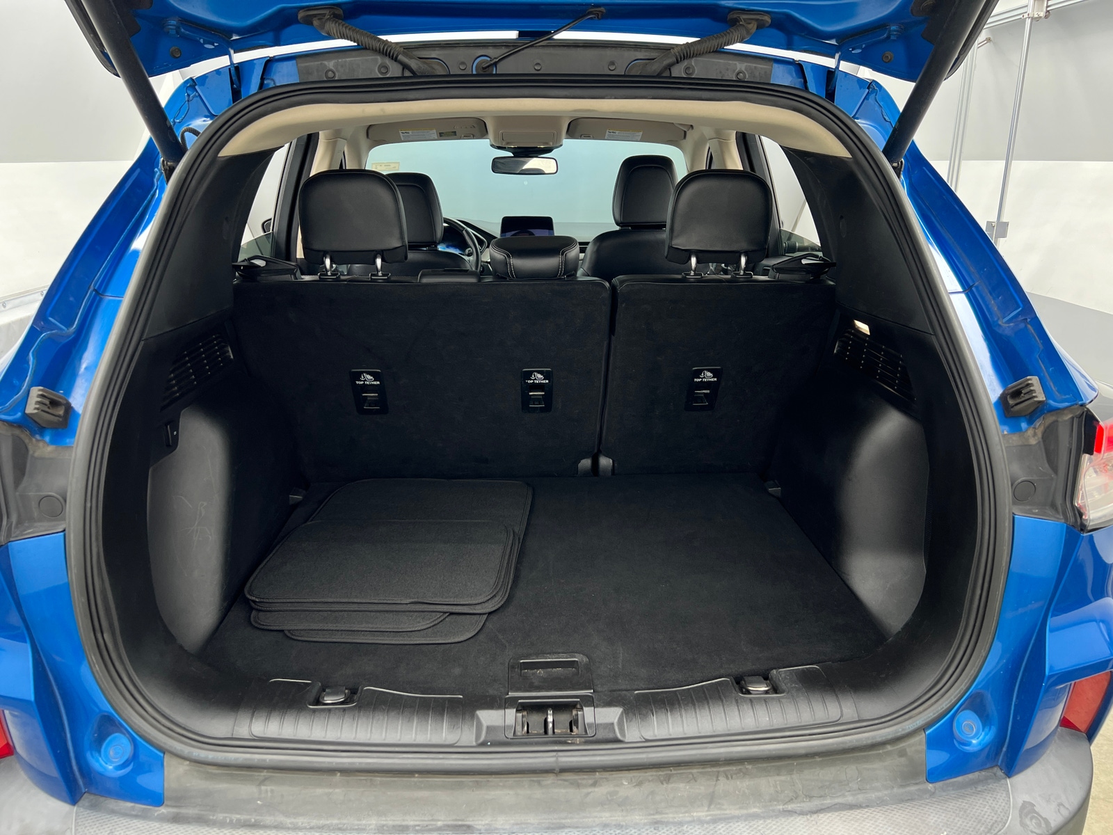 Thumbnail: 2020 Ford Escape - 6