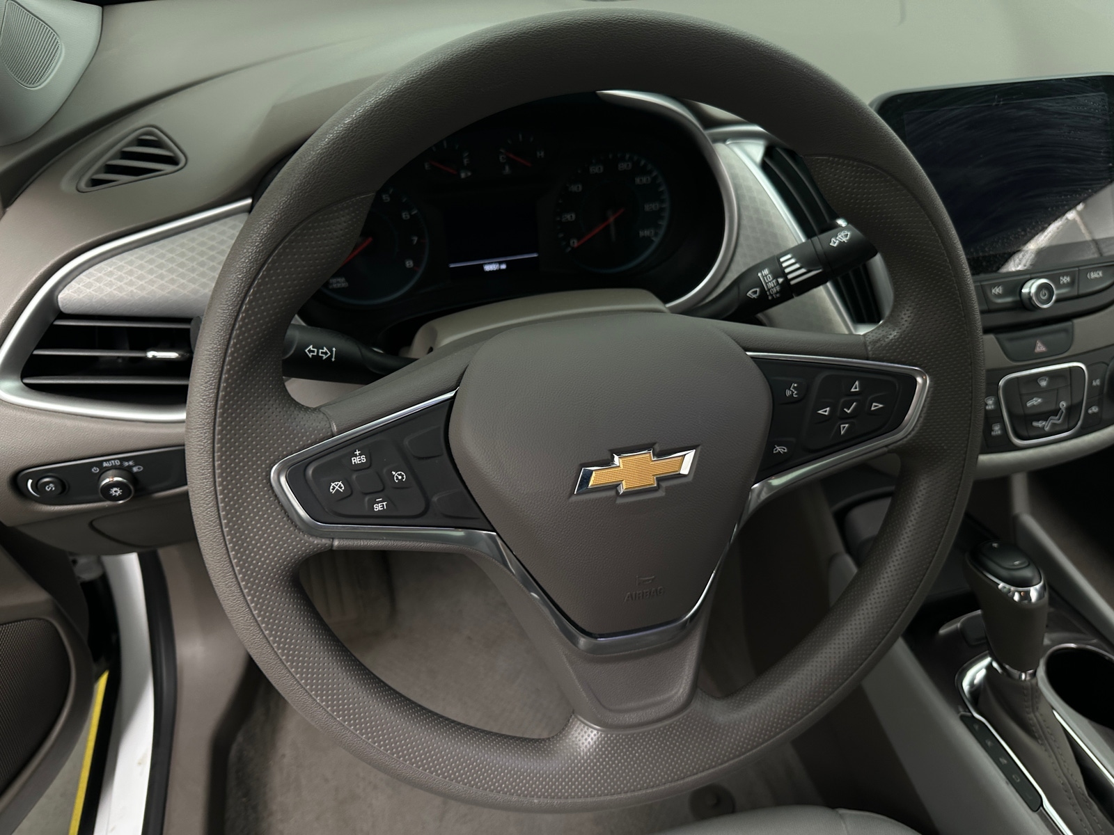 Thumbnail: 2019 Chevrolet Malibu - 5