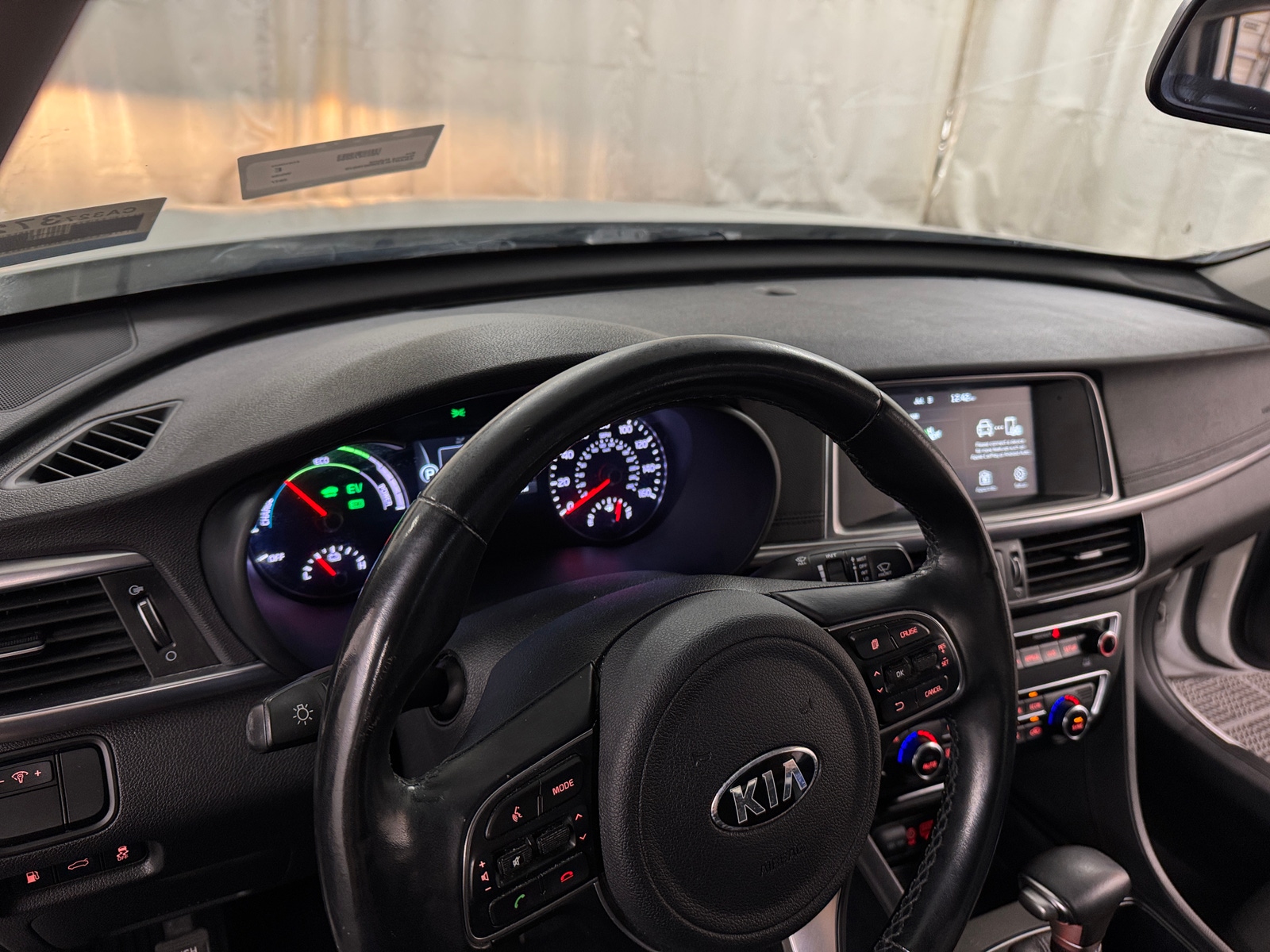 Thumbnail: 2017 Kia Optima - 3