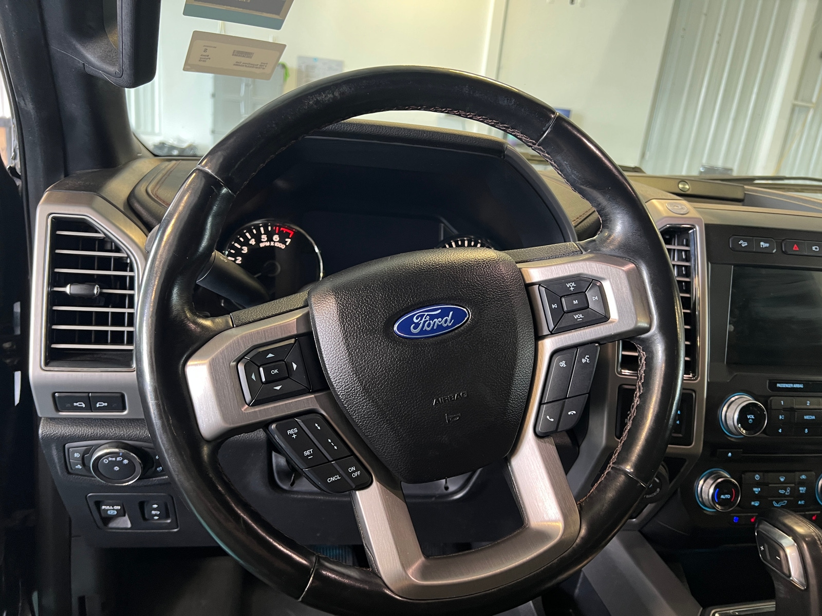 Thumbnail: 2018 Ford Econoline - 4
