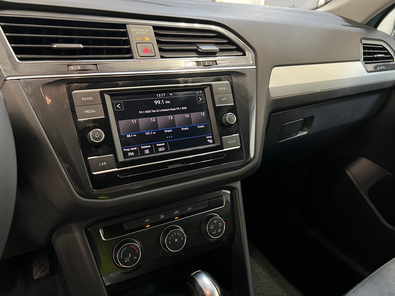 Thumbnail: 2019 Volkswagen Tiguan - 4