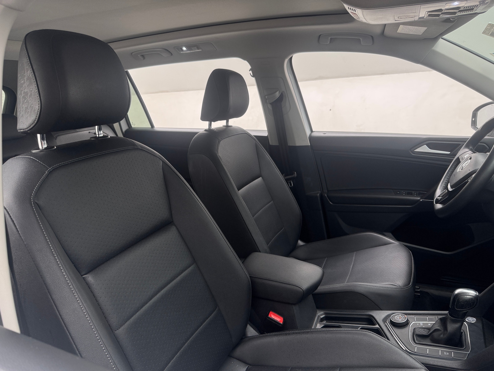 Thumbnail: 2020 Volkswagen Tiguan - 2