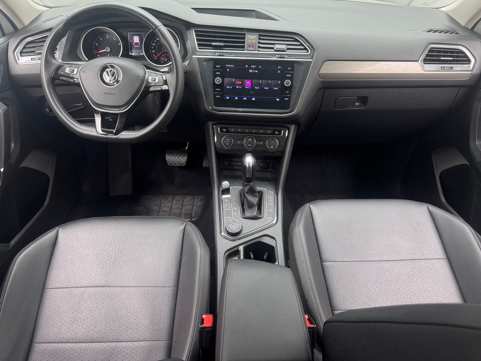 Thumbnail: 2020 Volkswagen Tiguan - 3