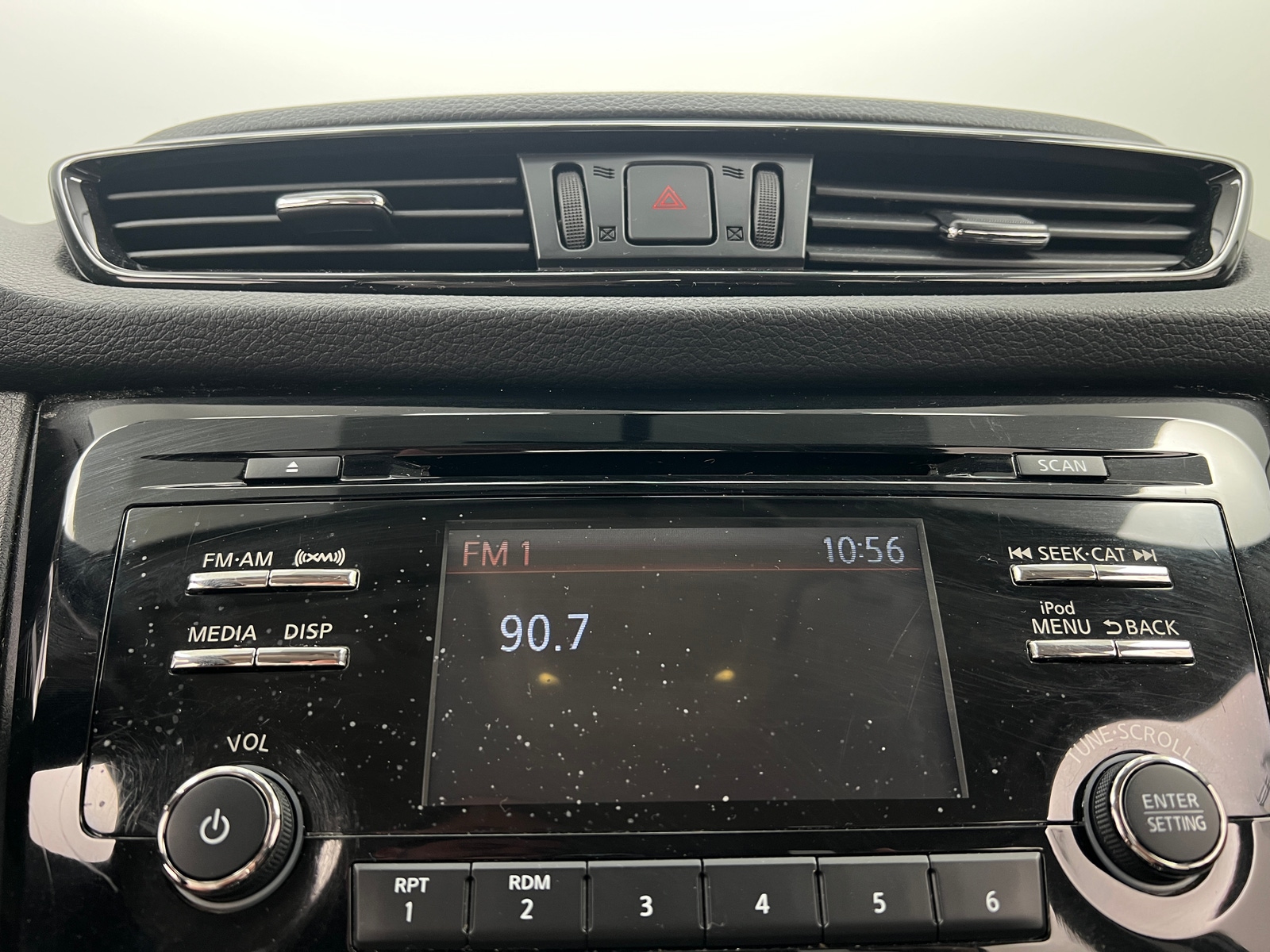 Thumbnail: 2018 Nissan Rogue Sport - 4