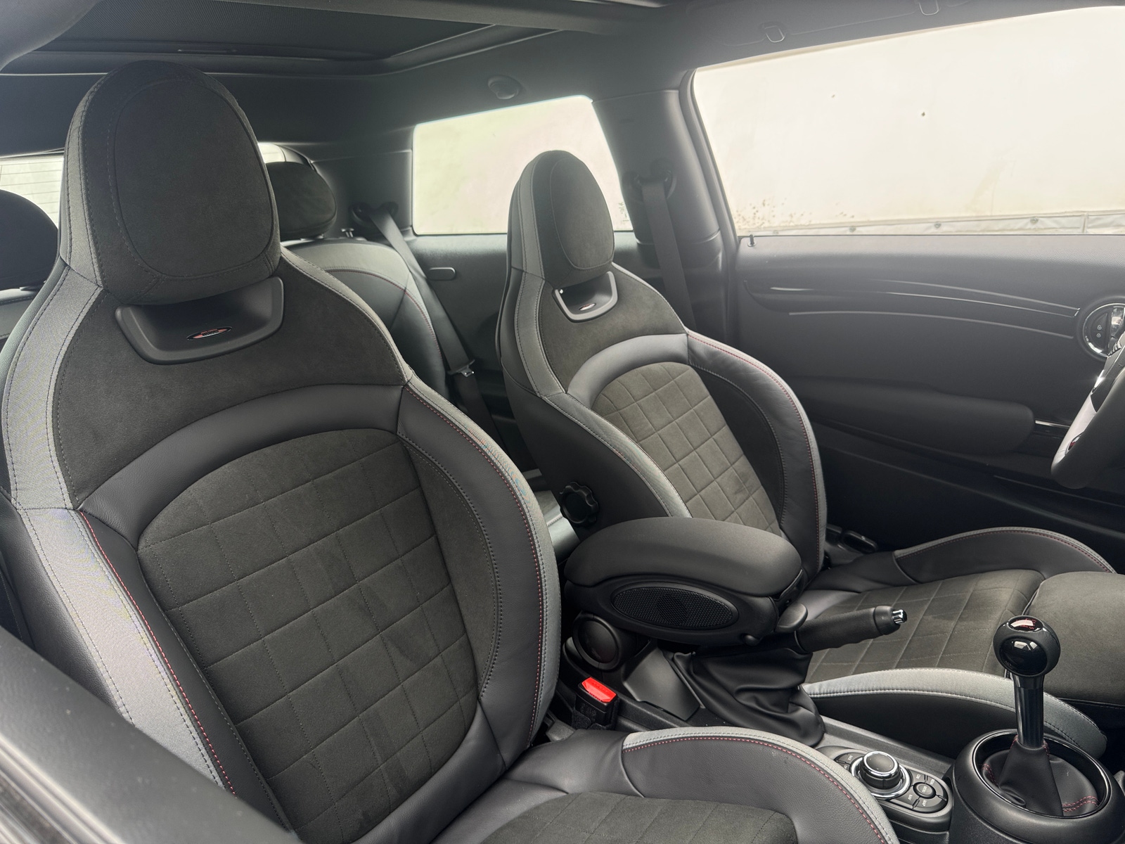 Thumbnail: 2024 MINI Cooper Hardtop - 2
