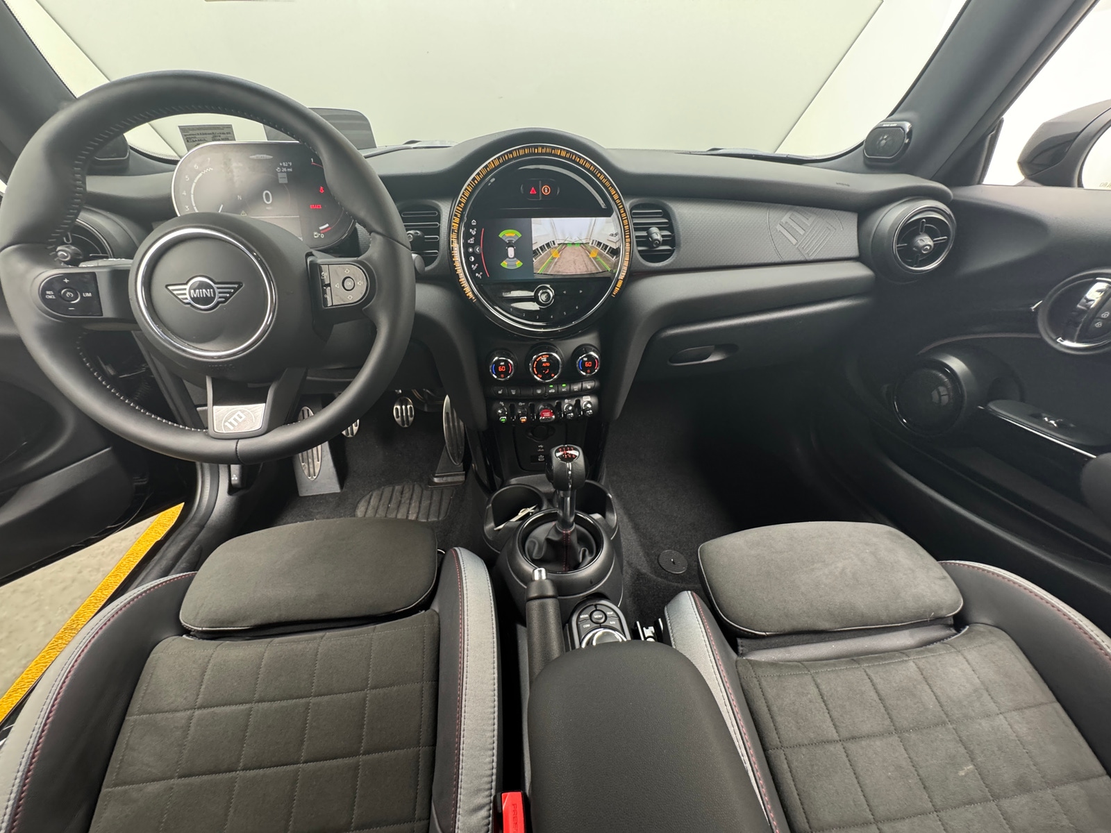 Thumbnail: 2024 MINI Cooper Hardtop - 3
