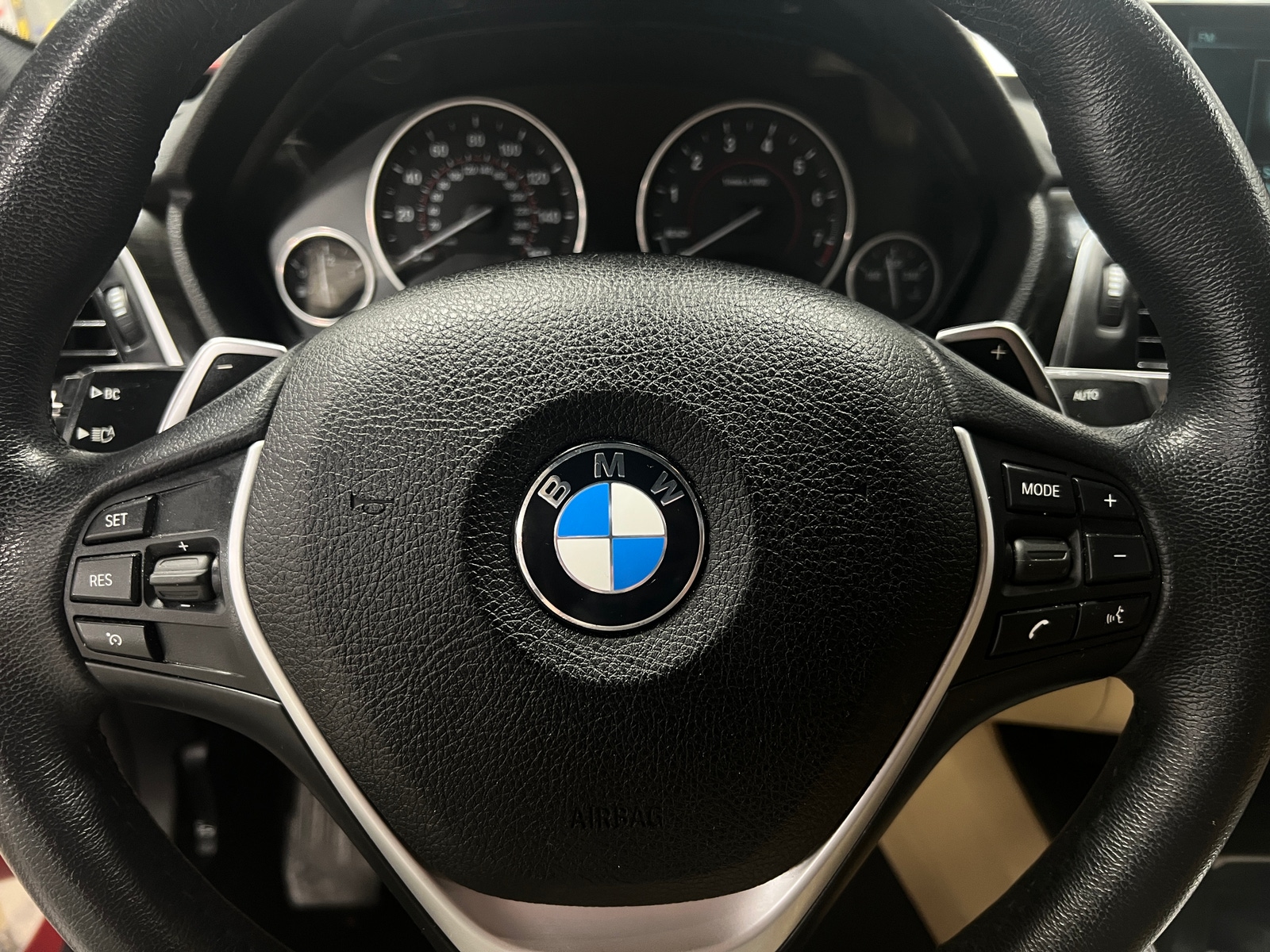 Thumbnail: 2017 BMW 3 Series - 4
