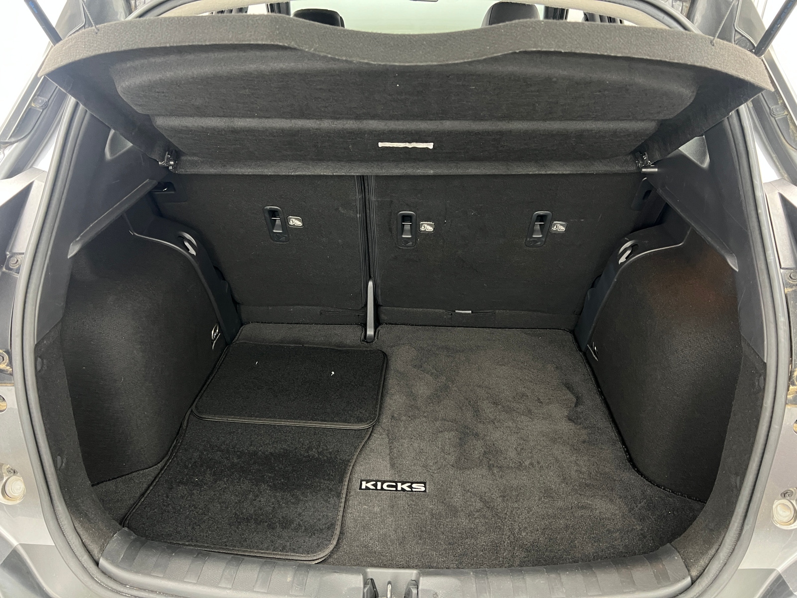 Thumbnail: 2019 Nissan Kicks - 7