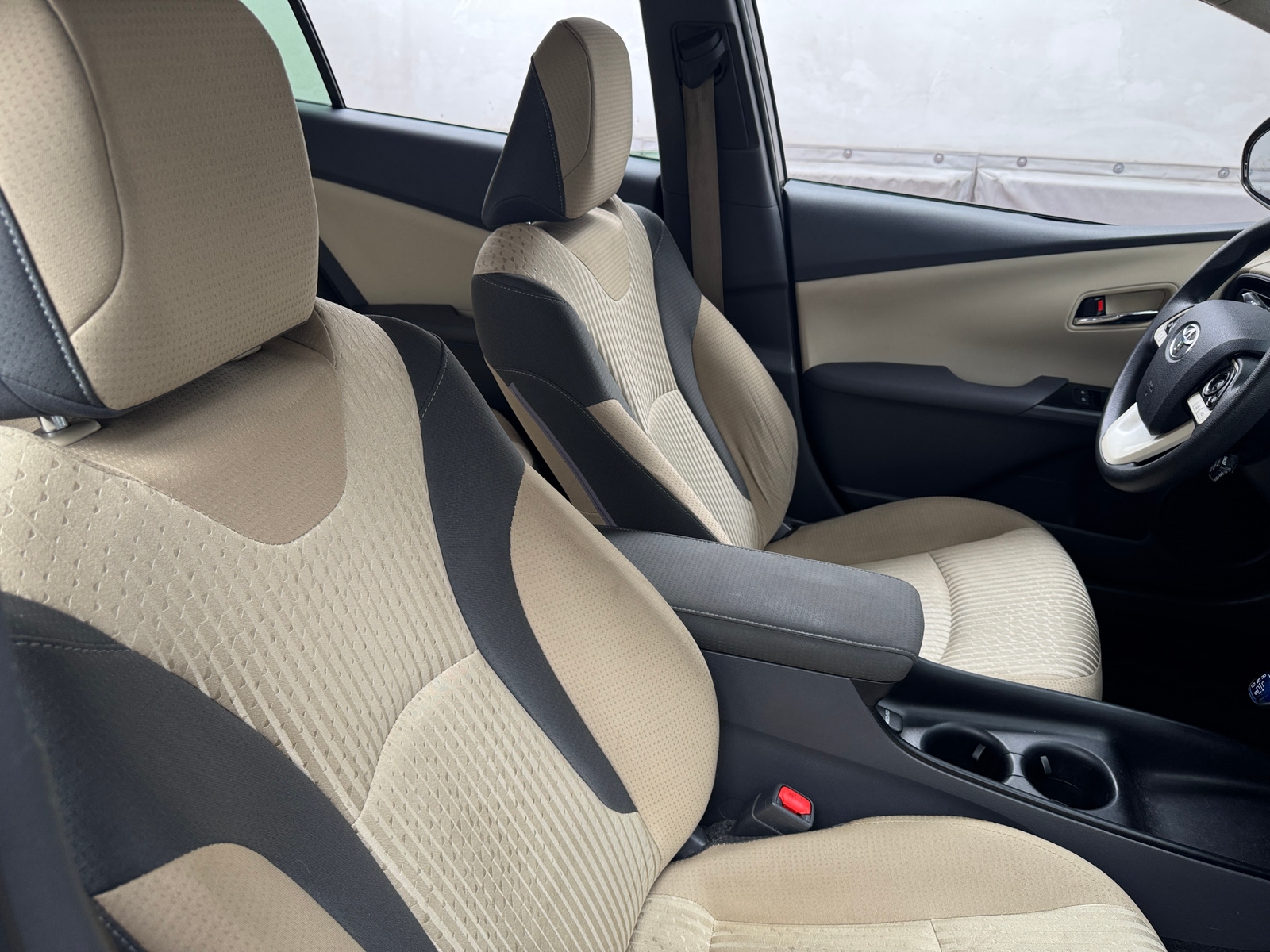Thumbnail: 2018 Toyota Prius - 2