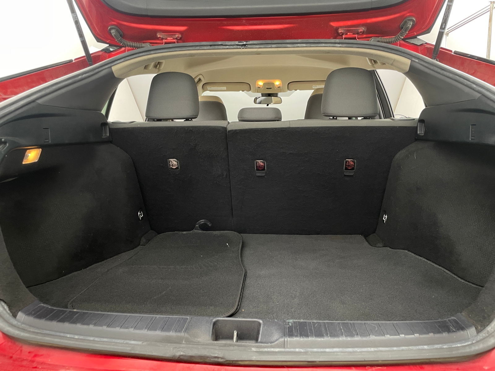 Thumbnail: 2018 Toyota Prius - 7
