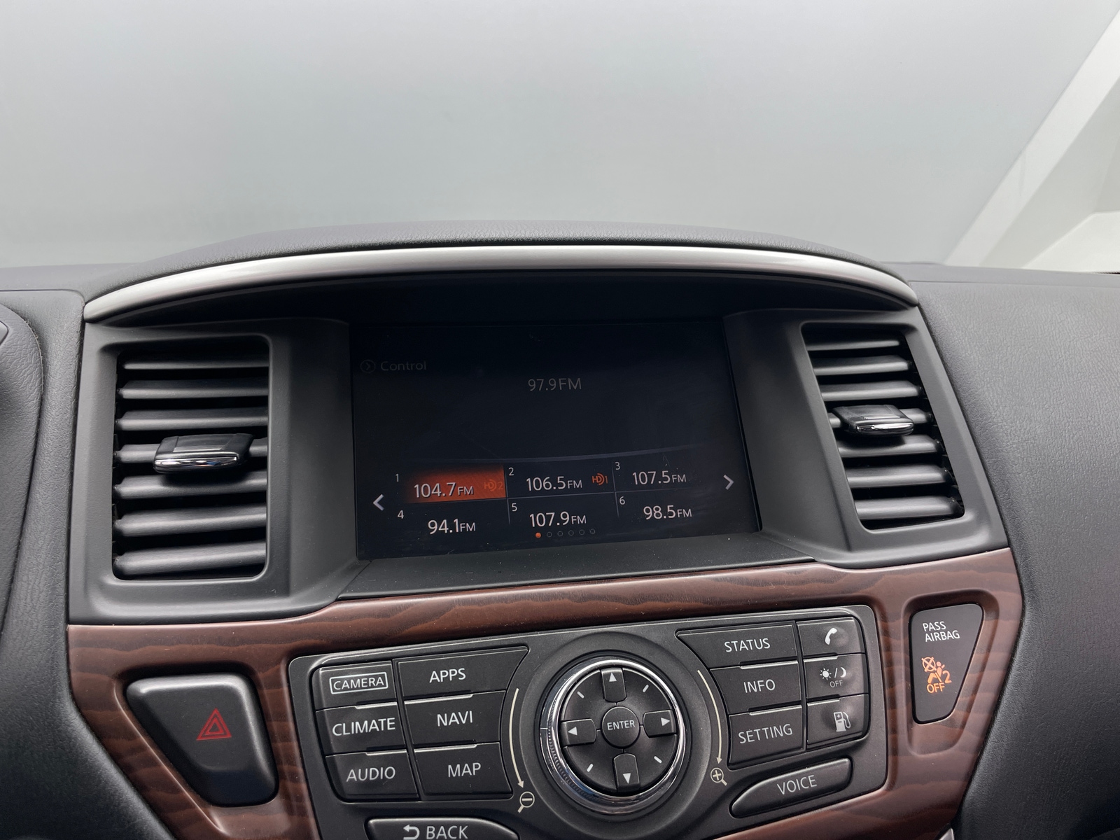 Thumbnail: 2018 Nissan Pathfinder - 3
