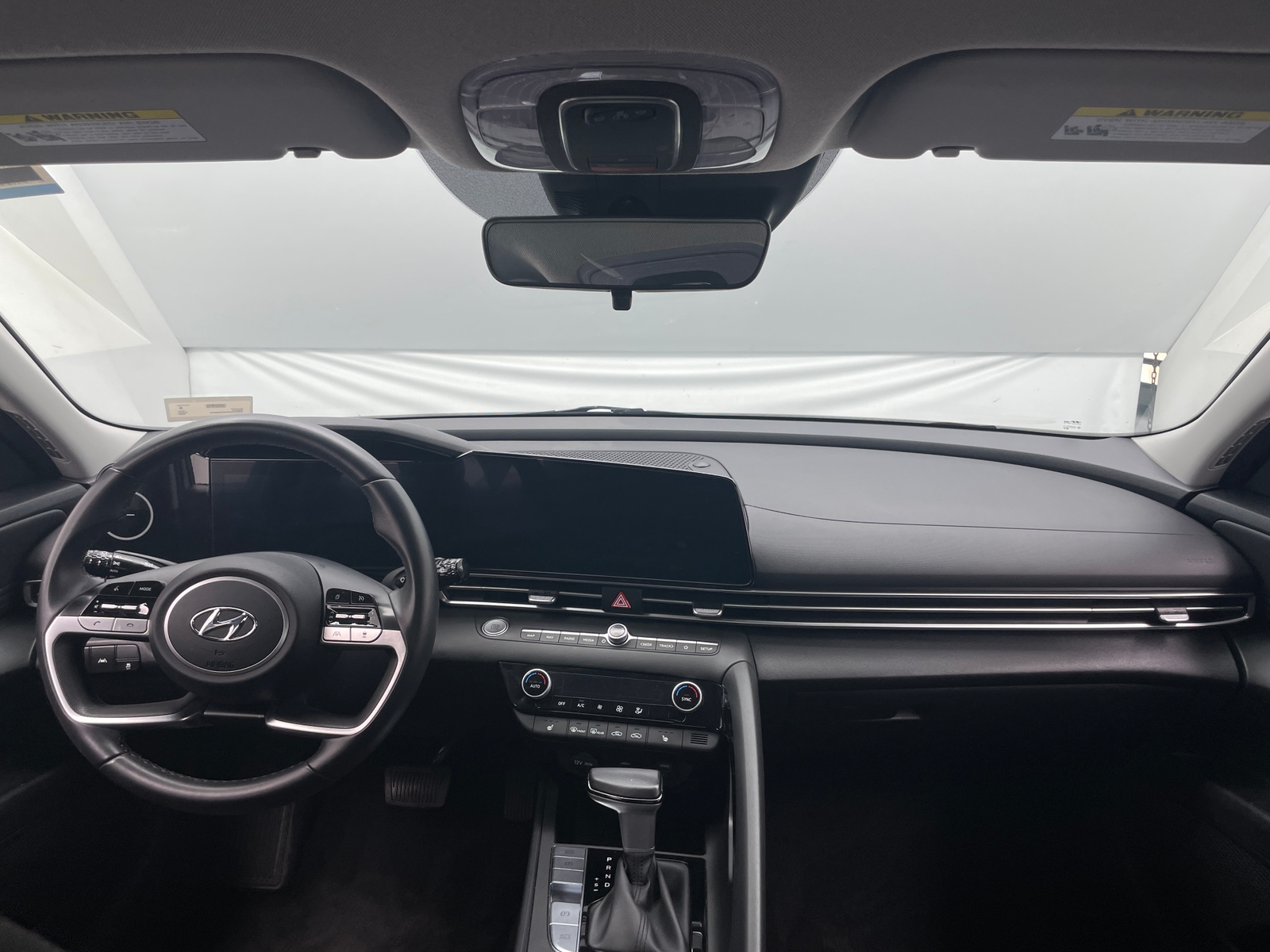 Thumbnail: 2023 Hyundai Elantra - 3