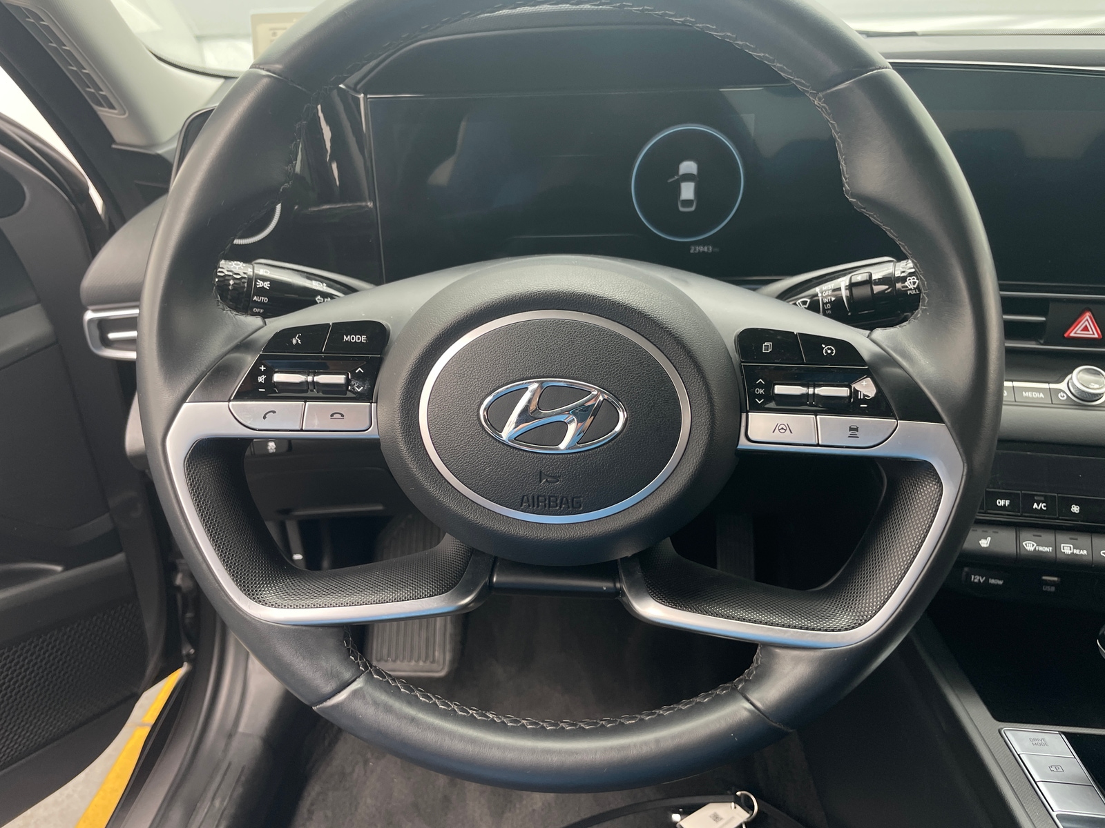 Thumbnail: 2023 Hyundai Elantra - 5