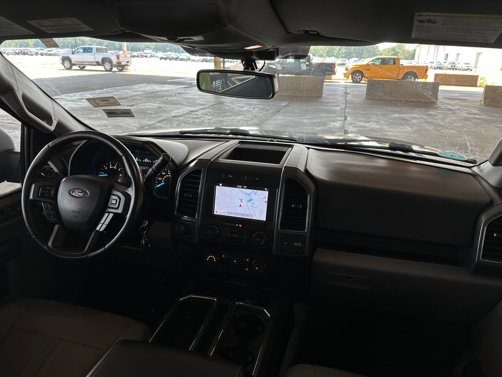Thumbnail: 2019 Ford Econoline - 3