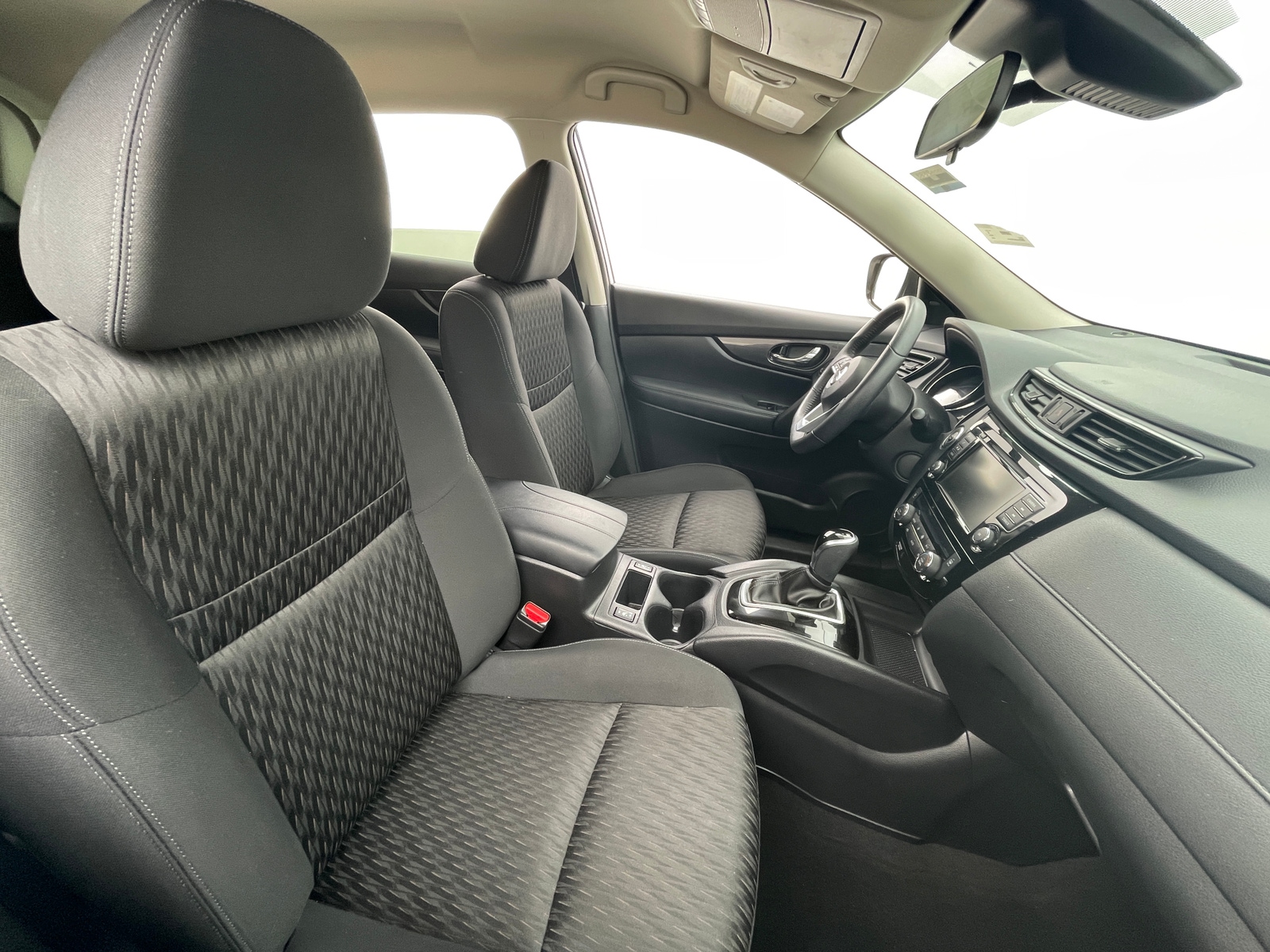 Thumbnail: 2019 Nissan Rogue - 2