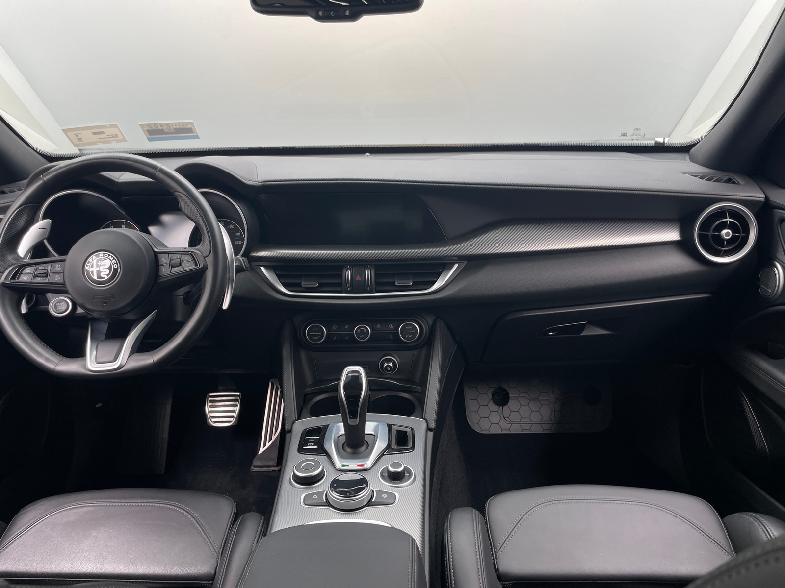 Thumbnail: 2022 Alfa Romeo Stelvio - 2