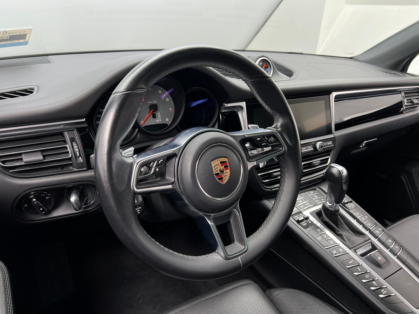 Thumbnail: 2019 Porsche Macan - 4