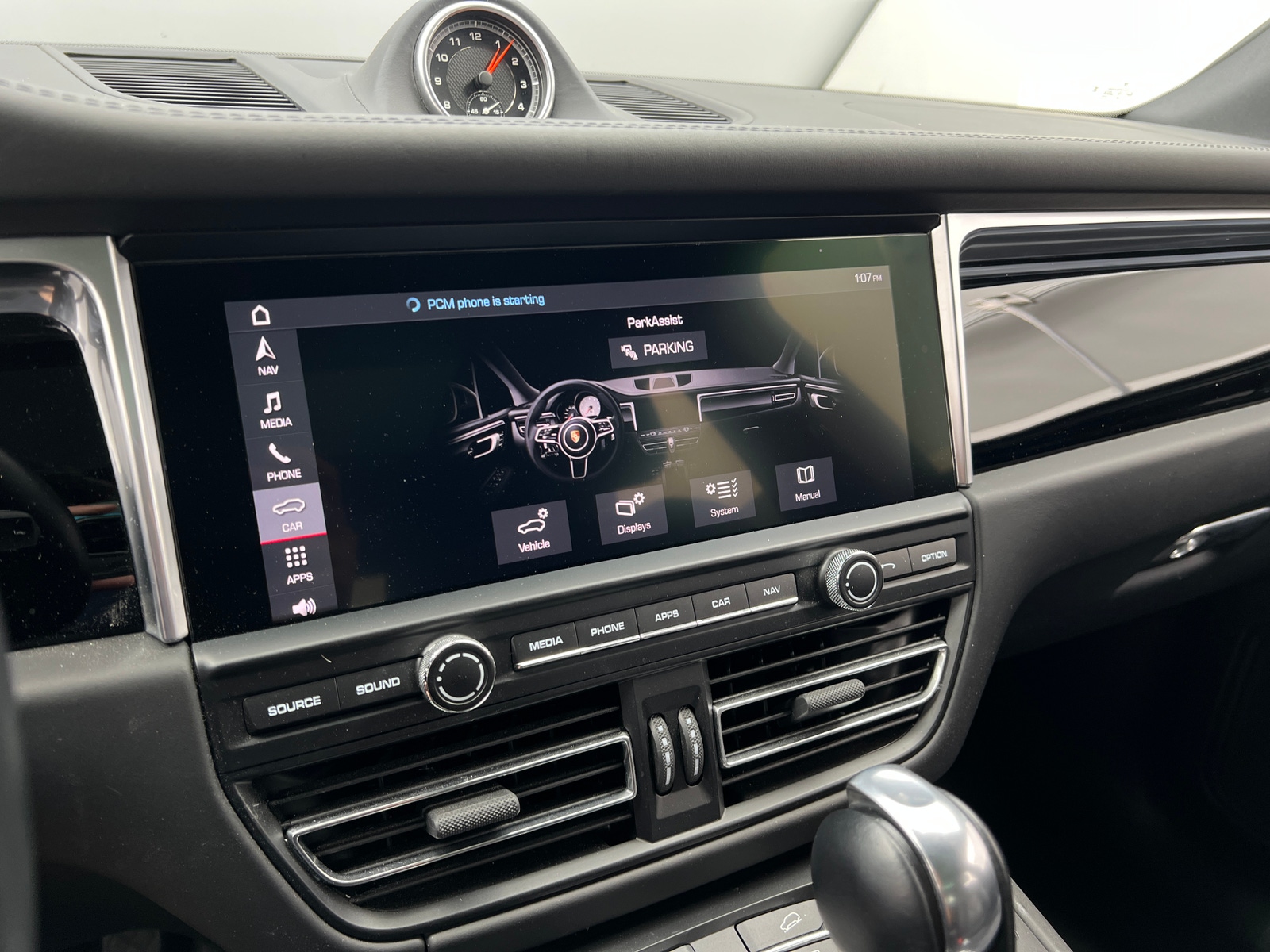 Thumbnail: 2019 Porsche Macan - 3