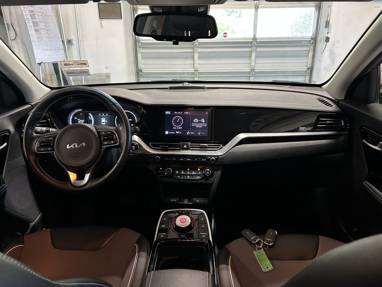 Thumbnail: 2022 Kia Niro - 2