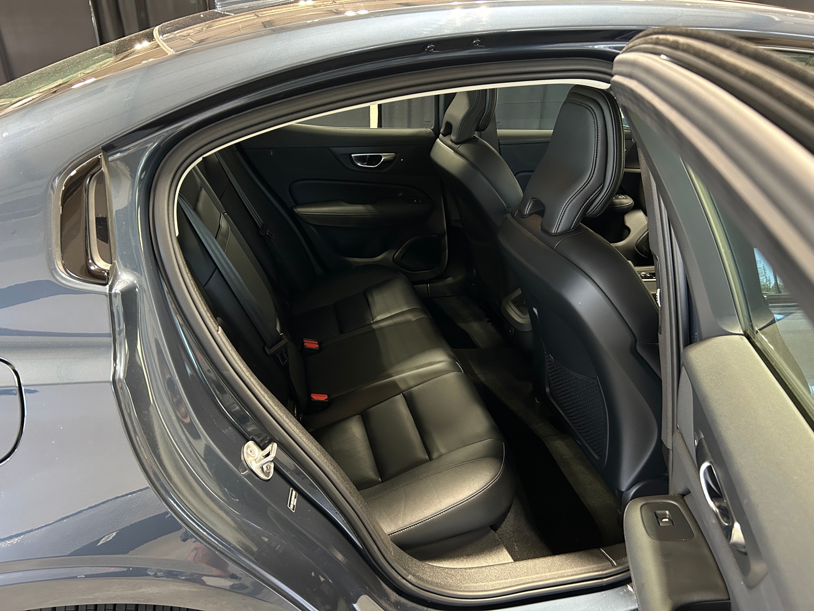 Thumbnail: 2025 Volvo S60 - 5