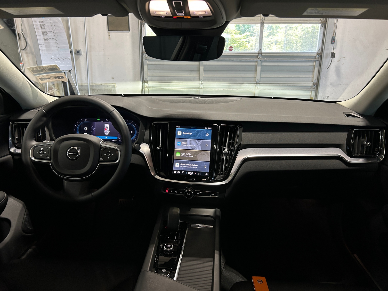 Thumbnail: 2025 Volvo S60 - 2