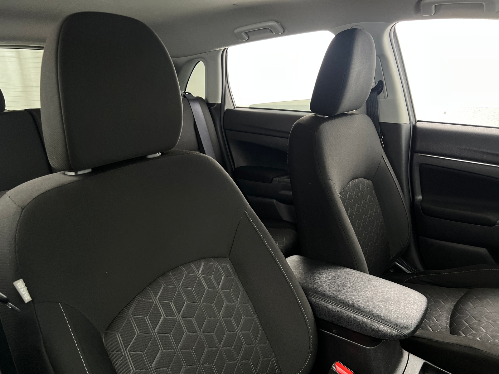 Thumbnail: 2021 Mitsubishi Outlander Sport - 2