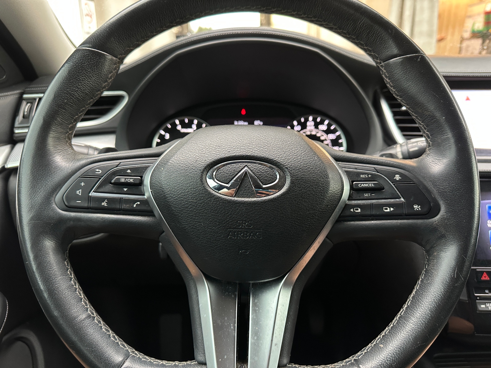 Thumbnail: 2019 INFINITI QX50 - 4