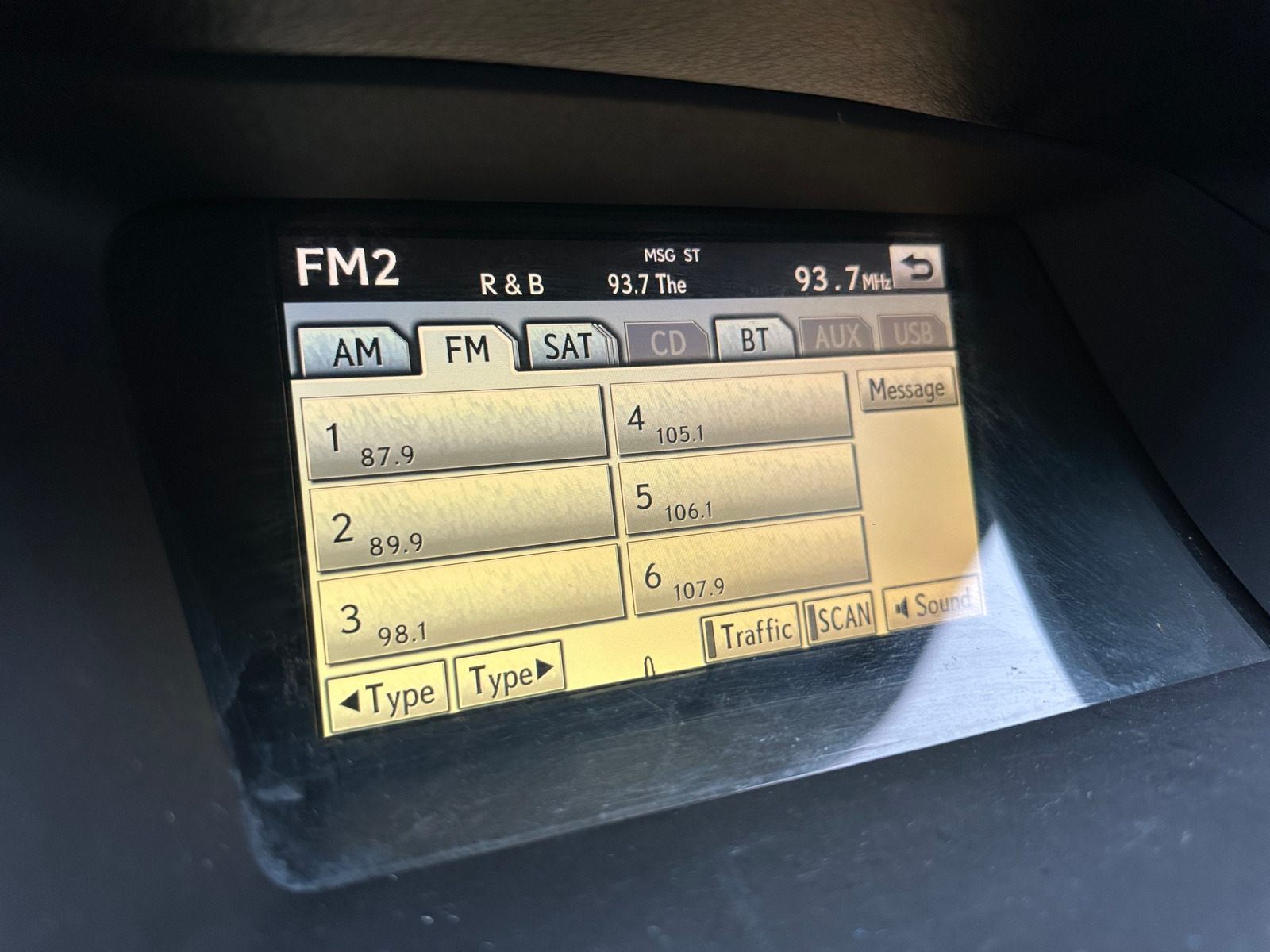 Thumbnail: 2011 Lexus RX - 3