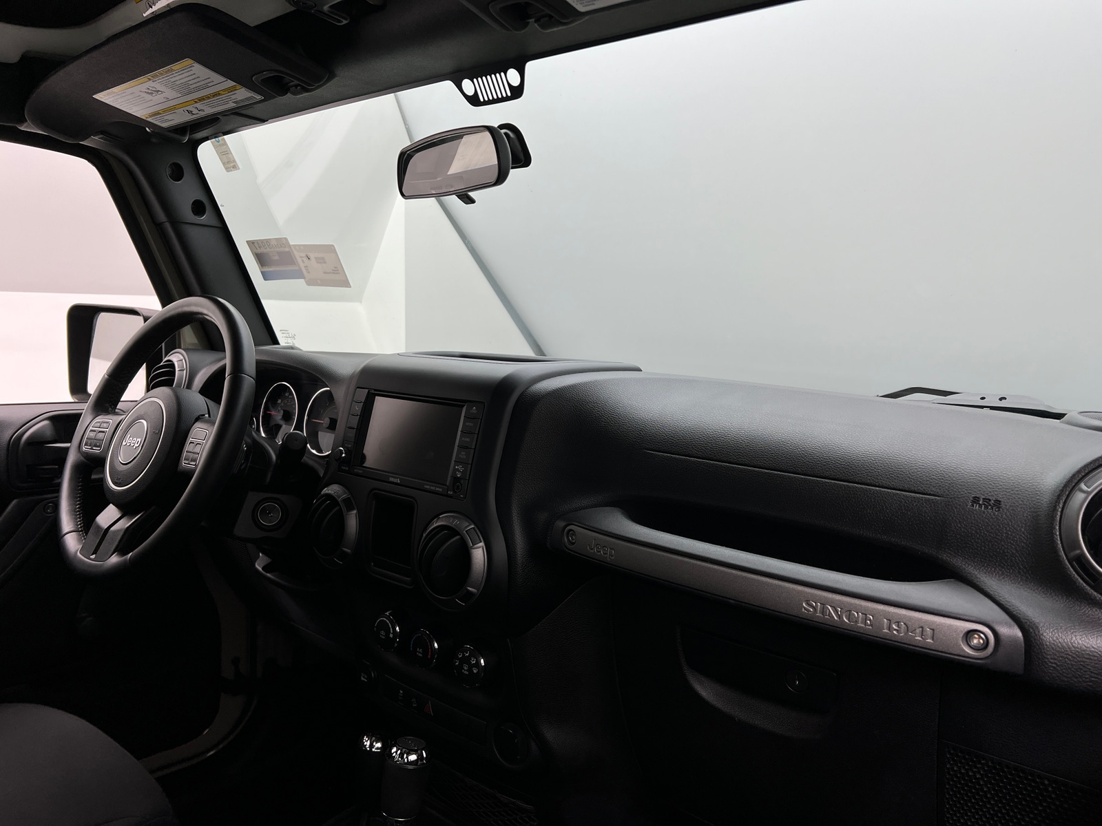 Thumbnail: 2017 Jeep Wrangler - 3