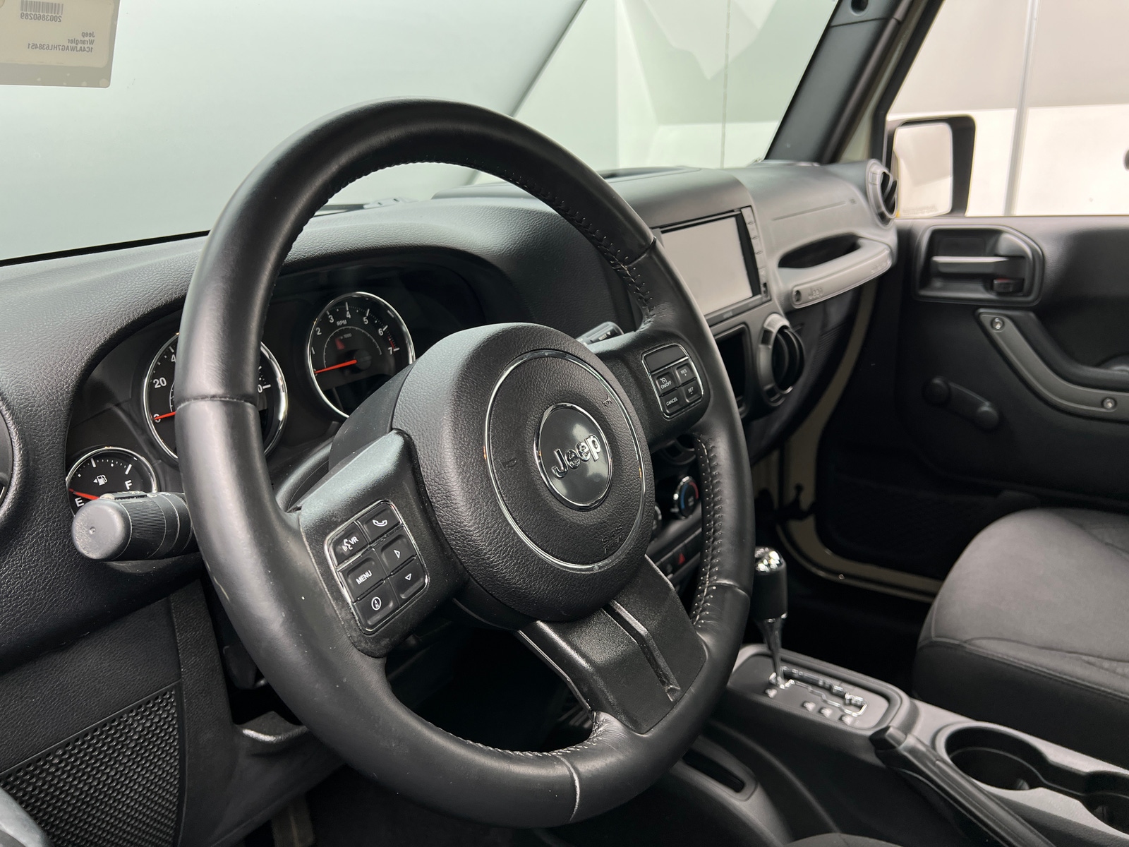 Thumbnail: 2017 Jeep Wrangler - 5