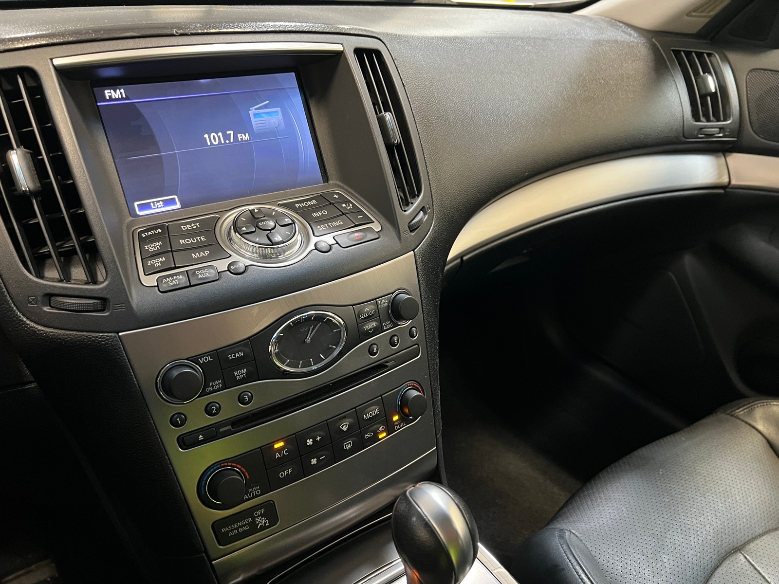 Thumbnail: 2010 INFINITI G37 - 3