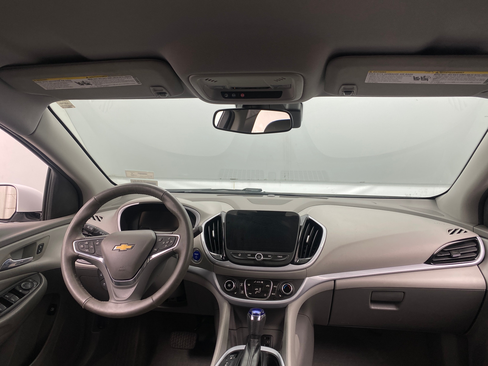Thumbnail: 2017 Chevrolet Volt - 3